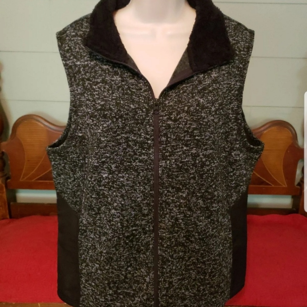 Vest with pockets